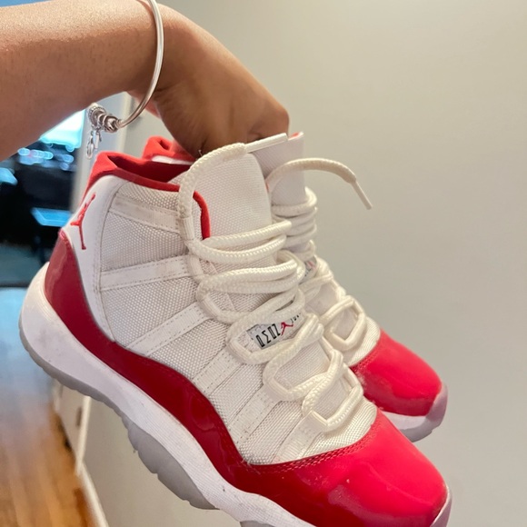 Jordan Shoes - Jordan Women's Shoes Red and White